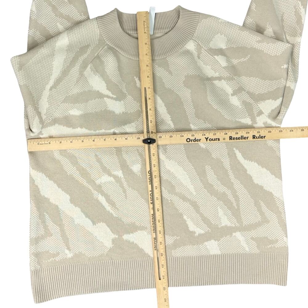 Athleta Tan Camo Camouflage Crew Neck Wool Blend Jacquard Pullover Sweater sz L - Picture 4 of 10